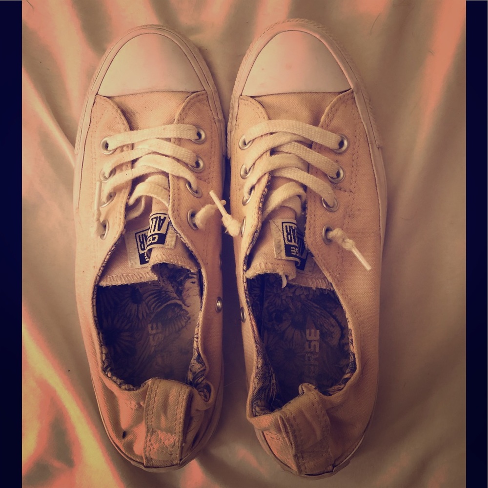 Baby Pink Converse All Stars 8